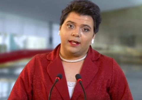 Famoso por imitar Dilma, humorista Gustavo Mendes surge irreconhecível após cirurgia