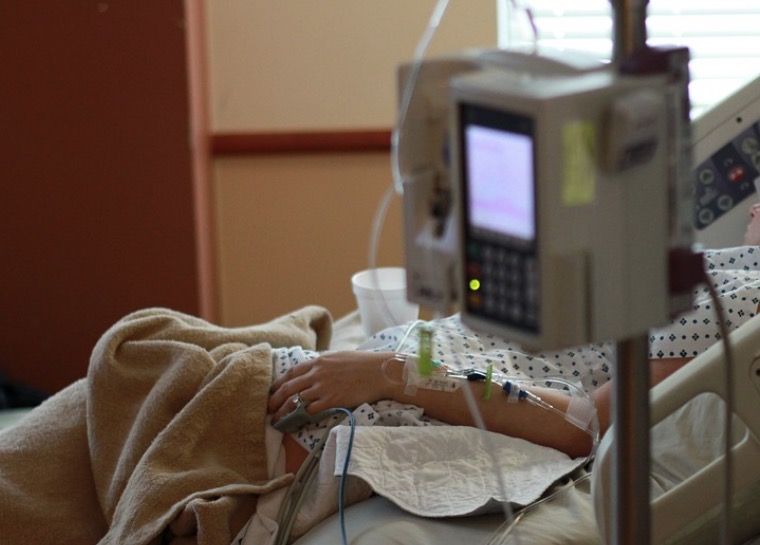 Paciente em coma há 14 anos dá à luz em clínica e caso choca o mundo