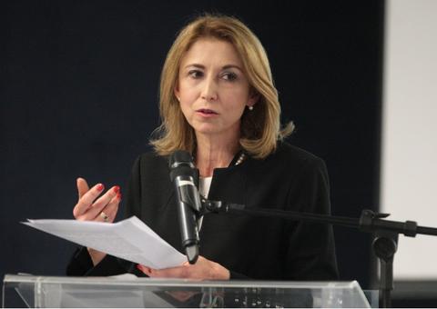 'Menino veste azul e menina veste rosa é metáfora para respeitar o que é natural', diz secretária