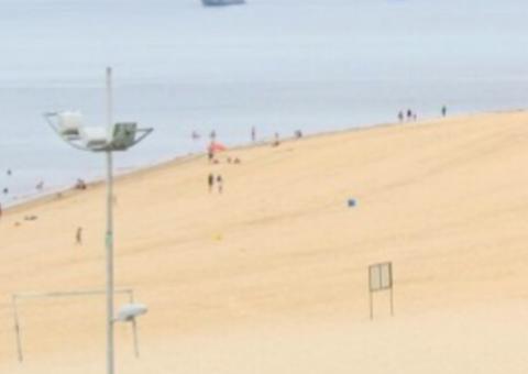 Brincando com irmão na água, homem desaparece e corpo é encontrado na Ponta Negra