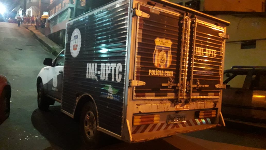 Homem é morto com 5 tiros em tentativa de assalto em mercadinho de Manaus