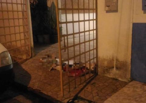 Ao escutar som de tiros, jovem corre para casa e é executado em Manaus