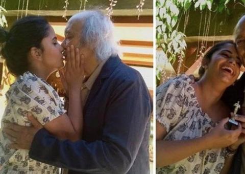 Aos 77 anos, Erasmo Carlos se casa no civil com pedagoga de 28 