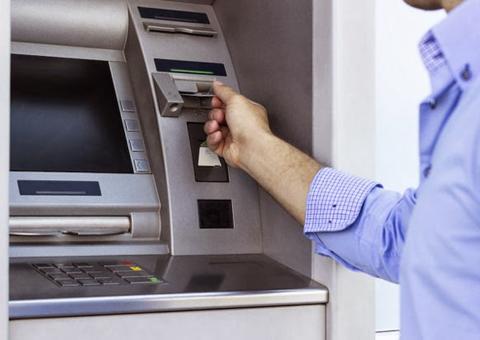 Banco faz depósito na conta errada e deixa síndico milionário