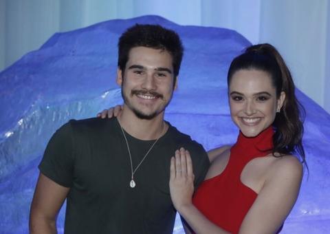 Após assumirem namoro, Nicolas Prattes ‘se muda’ para casa de Juliana Paiva