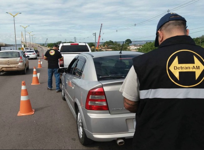 Governo publica regra para autorizar pagamento de multas de trânsito com cartões de crédito