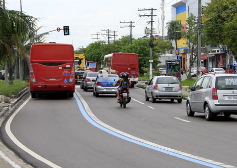 Ameaça de greve não se concretiza e ônibus operam normalmente em Manaus