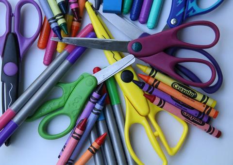 Preços do material escolar variam até 443% em Manaus