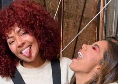 Anitta posa com coreógrafa de Beyoncé e fãs especulam parceria 