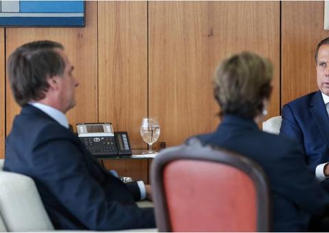 Bolsonaro deve assinar decreto sobre posse de armas nesta sexta, diz Doria