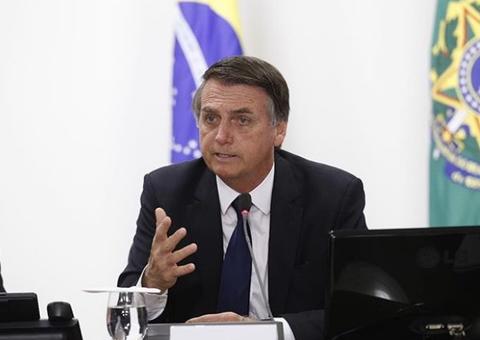 Bolsonaro apaga tuíte que dizia a 'era do indicado acabou' após indicar amigo