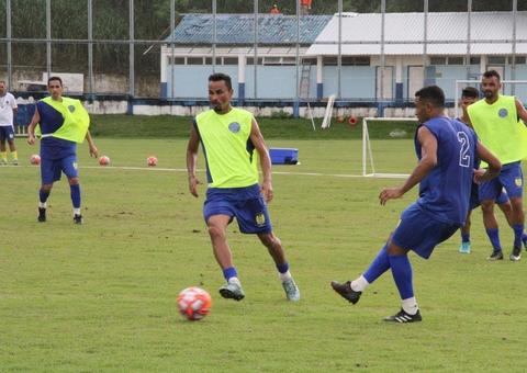 Léo Mineiro realiza primeiros treinos no Nacional e dá sua impressão sobre colegas de time