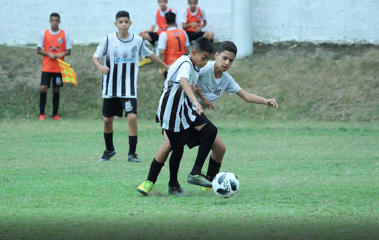 Escola de Futebol do Santos abre matrículas para 2019, em Manaus