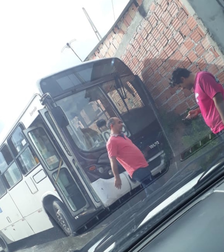 Cobrador da empresa Açaí dá versão sobre acidente com a linha 029 em Manaus