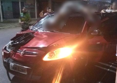 Corpo de homem vai parar em teto de carro durante atropelamento em Manaus