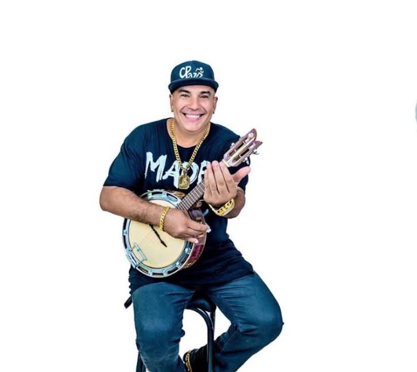 Timboca comemora a volta do Herlon, a Fera do Banjo