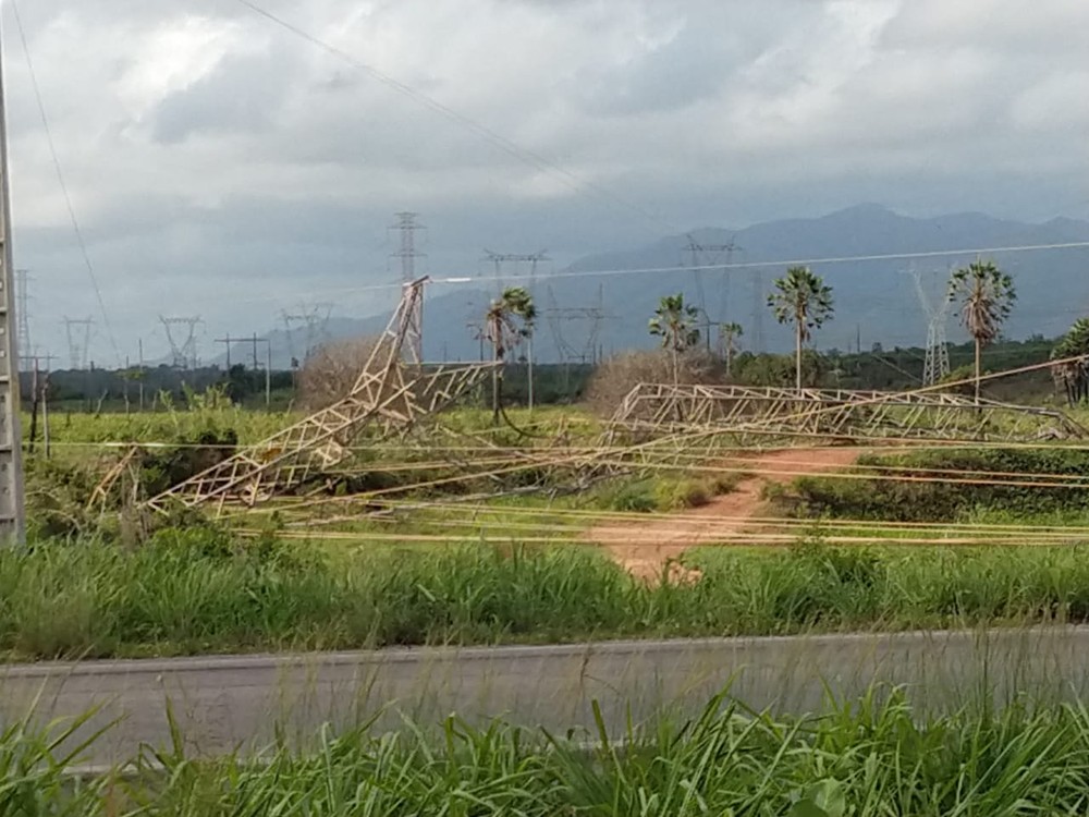 Ceará sofre com queda de torre de transmissão no 11º dia de ataques