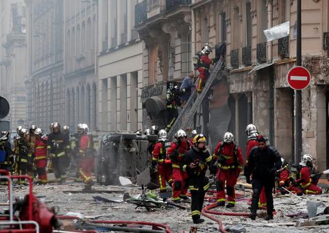 Padaria explode e deixa dois mortos e mais de 30 feridos em Paris