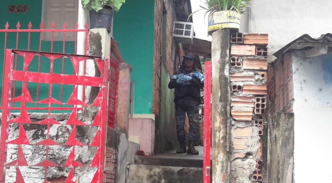Bebê de 1 mês morre e mãe aciona a polícia em Manaus 