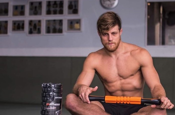 Fábio se pronuncia sobre sua desclassificação do BBB 19. Confira o vídeo