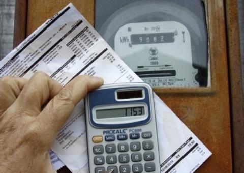 Quem consumir até 70 quilowatts por mês pode ter energia gratuita 