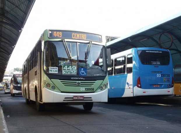 Garoto de 11 anos é apreendido enquanto se preparava para assaltar ônibus em Manaus 