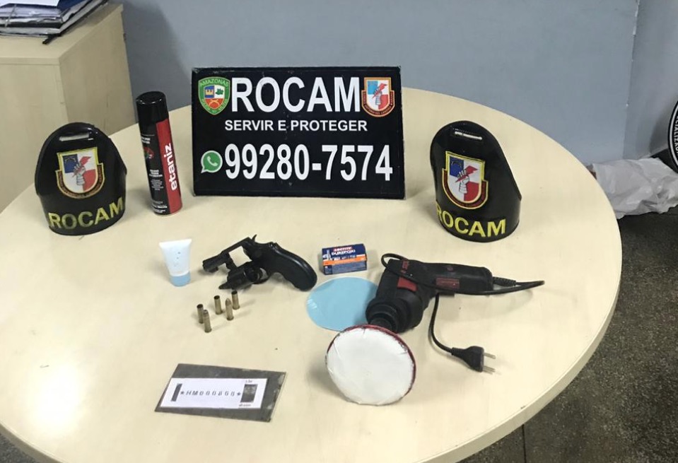 Homem morre e trio é preso suspeito de roubar e clonar veículos em Manaus