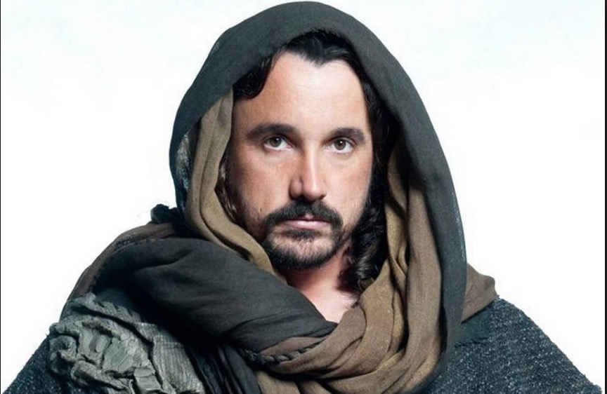 Ator de José do Egito sofre acidente de trânsito e está em estado grave 