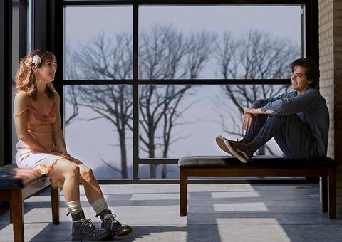 Romance A Cinco Passos de Você ganha trailer comovente. Vem ver