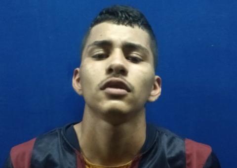 Vigilante reage a assalto e leva tiro no olho em supermercado de Manaus 