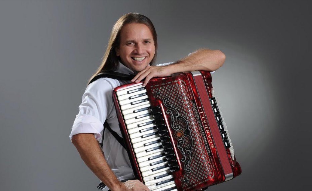 Especial com sucessos de Dorgival Dantas agita o sábado em Manaus