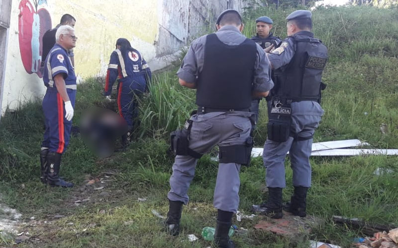 Em Manaus, passageiro de ônibus reage a assalto e mata assaltante com facada no pescoço