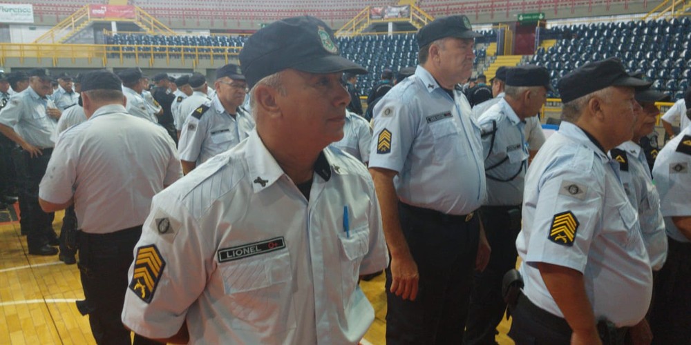 800 polícias militares da reserva se apresentam para reforçar segurança no Ceará