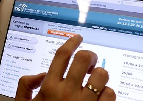 MEC lança programa para simular nota no Sisu