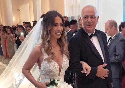 Saulo Poncio e Gabi Brandt se casam em cerimônia ostentação no Rio