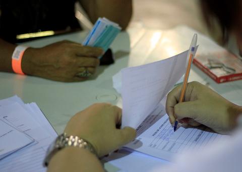 Prefeitura faz pagamento de 2º lote do Auxílio Aluguel às vítimas do incêndio em Educandos