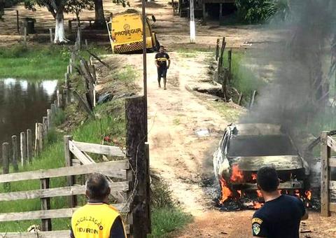 Criminosos atiram em seguranças e assaltam carro forte em estrada no Amazonas