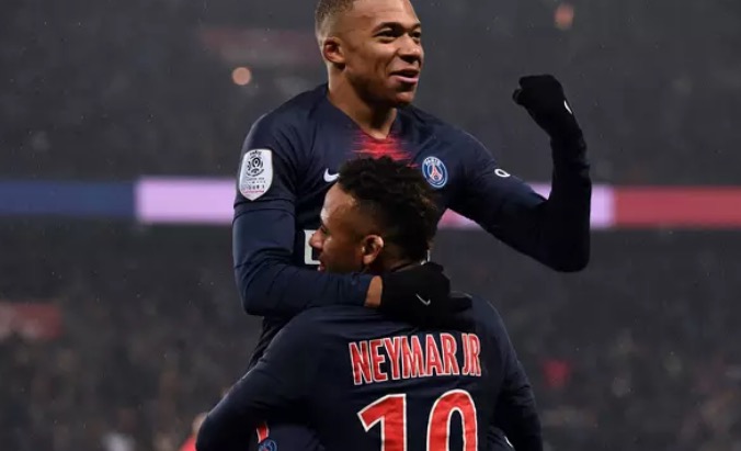 PSG goleia no Campeonato Francês com 9 gols e hat-tricks de Cavani e Mbappé 