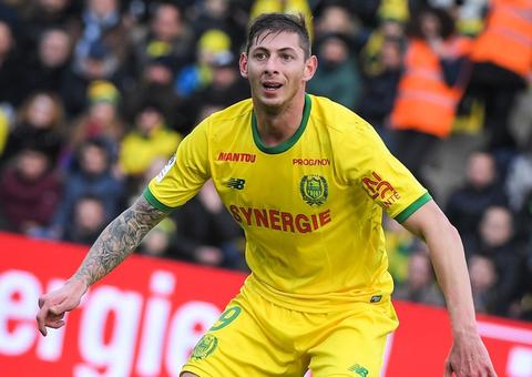 Avião com jogador argentino desaparece misteriosamente durante viagem 