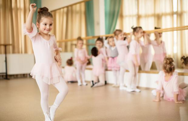 Centro de Artes abrirá matrícula para cursos gratuitos de teatro e balé na zona Leste