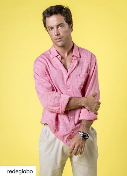  Kayky Brito volta à Globo após 5 anos: 'com uma mão na frente, outra atrás'