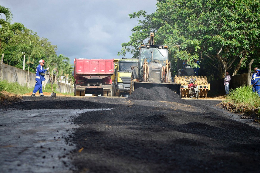 Comunidade recebe obras de infraestrutura em vias na Zona Oeste de Manaus  
