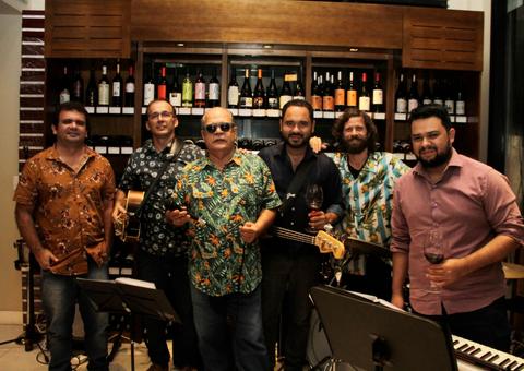 Em Manaus, projeto 'Mimos no Aquário' leva Jazz e degustação de vinho para todos