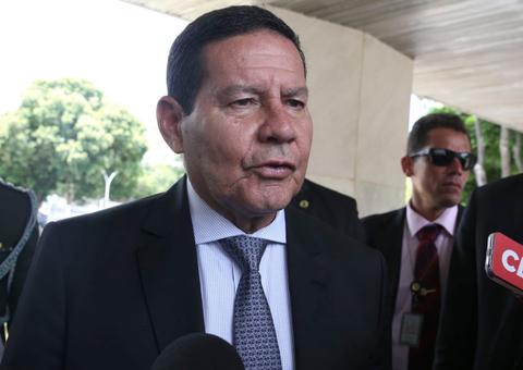 Para Mourão, quem ameaça parlamentar está cometendo um crime contra a democracia