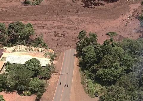 Barragem se rompe e lama invade Brumadinho; veja imagens