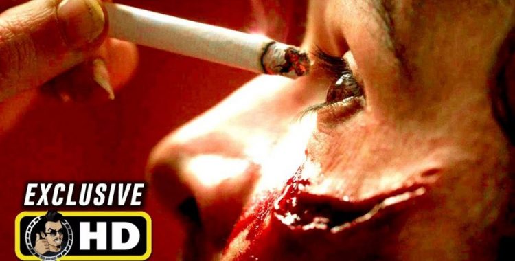 Terror bizarro ‘Piercing' ganha trailer sangrento. Assista