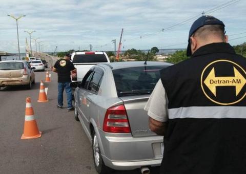 Detran realiza ações de orientação e fiscalização em Manaus
