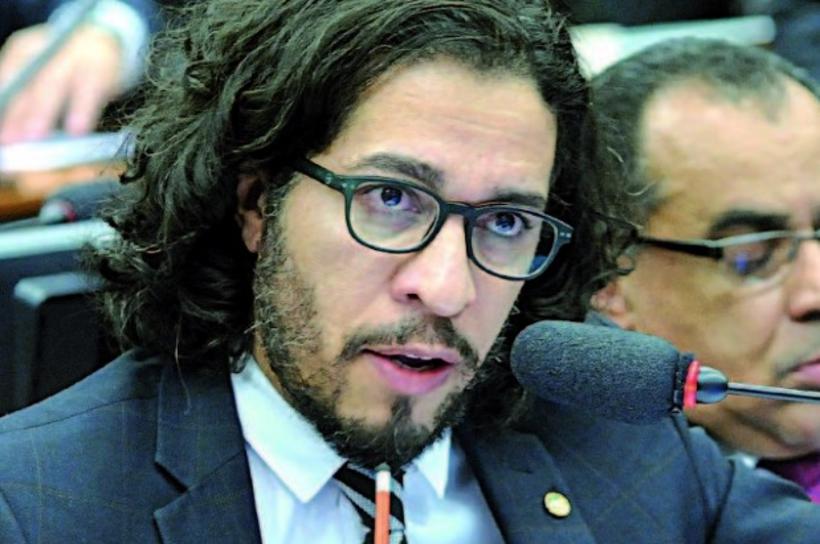 Ministério da Justiça diz que PF investiga ameaças a Jean Wyllys
