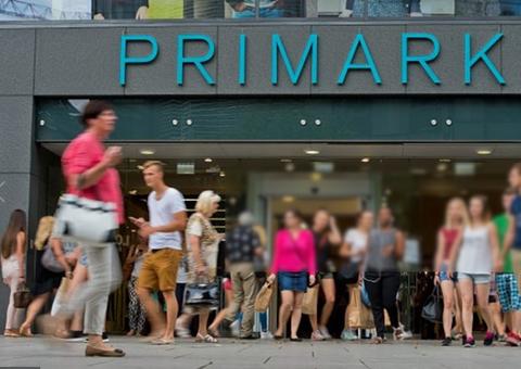 Cliente encontra osso humano ao comprar meias em loja