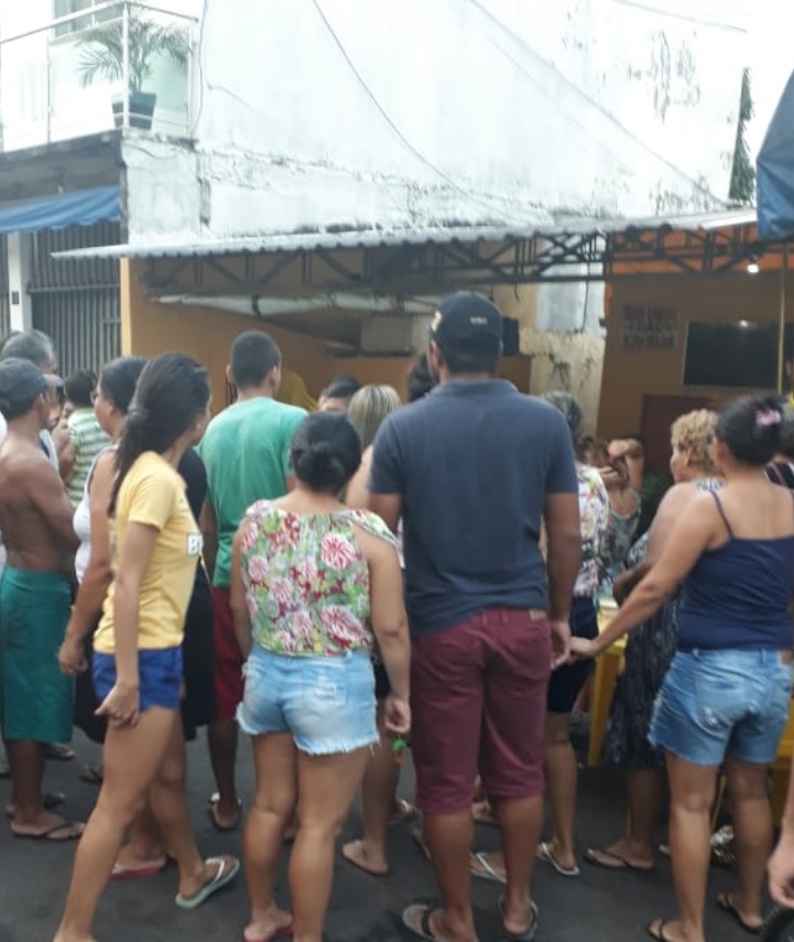  Homem morre no hospital após ser alvo de tiros em bar de Manaus